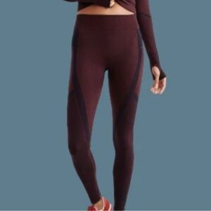 Abercrombie & Fitch Burgundy and navy seamless leggings